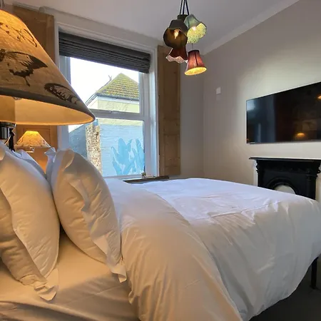 27 Brighton Guesthouse-3
